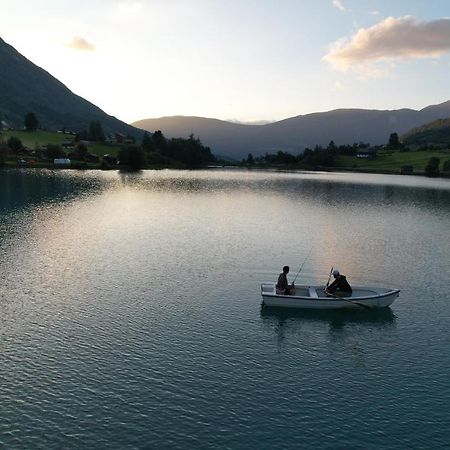 Loken Camping - Trivelig Og Idyllisk Ved Vannet Otel Olden Dış mekan fotoğraf