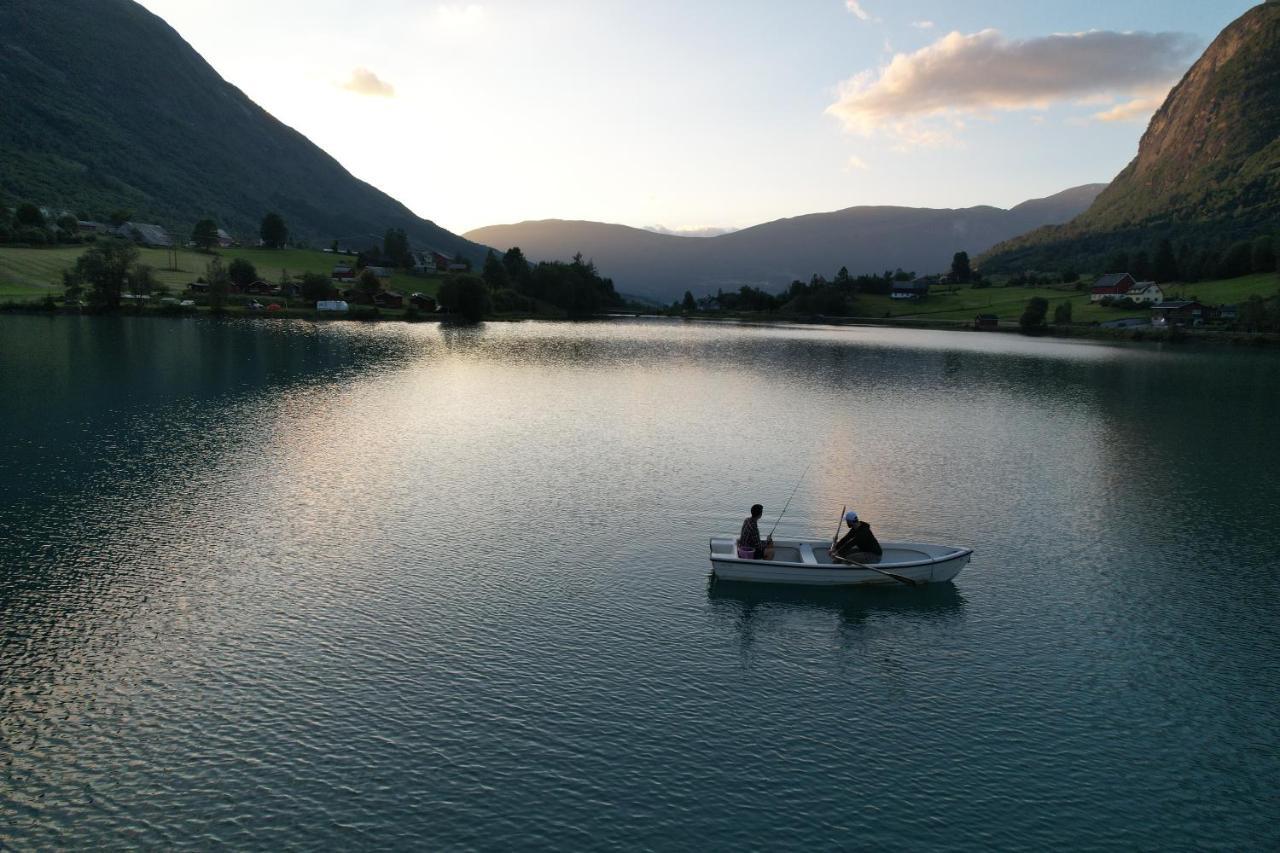 Loken Camping - Trivelig Og Idyllisk Ved Vannet Otel Olden Dış mekan fotoğraf