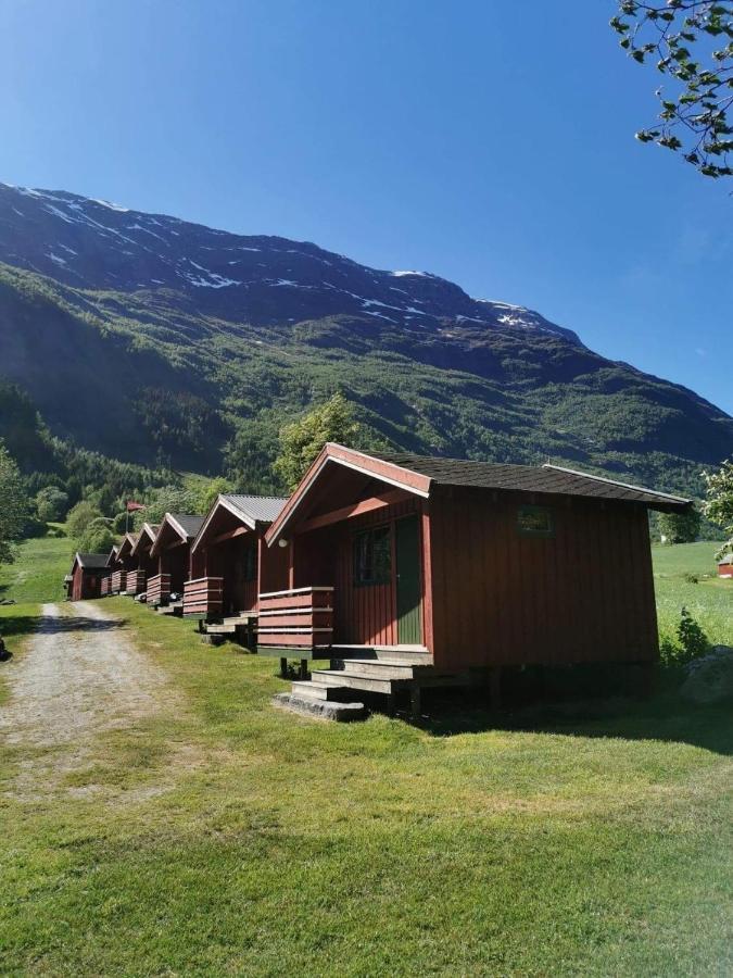 Loken Camping - Trivelig Og Idyllisk Ved Vannet Otel Olden Dış mekan fotoğraf